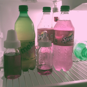 美女老师用丝袜踩我的🐔出精子的照片
